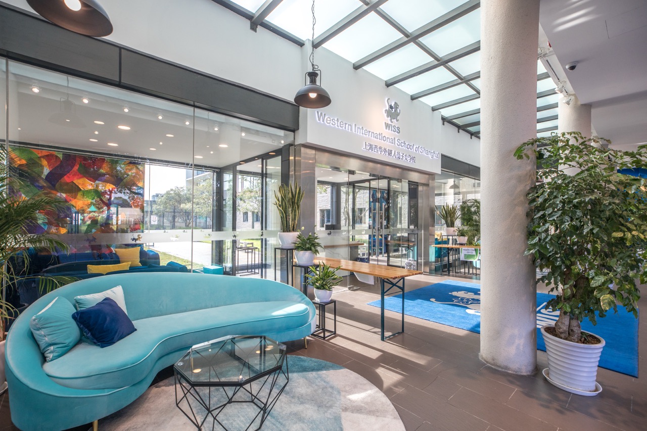 Family-friendly front desk